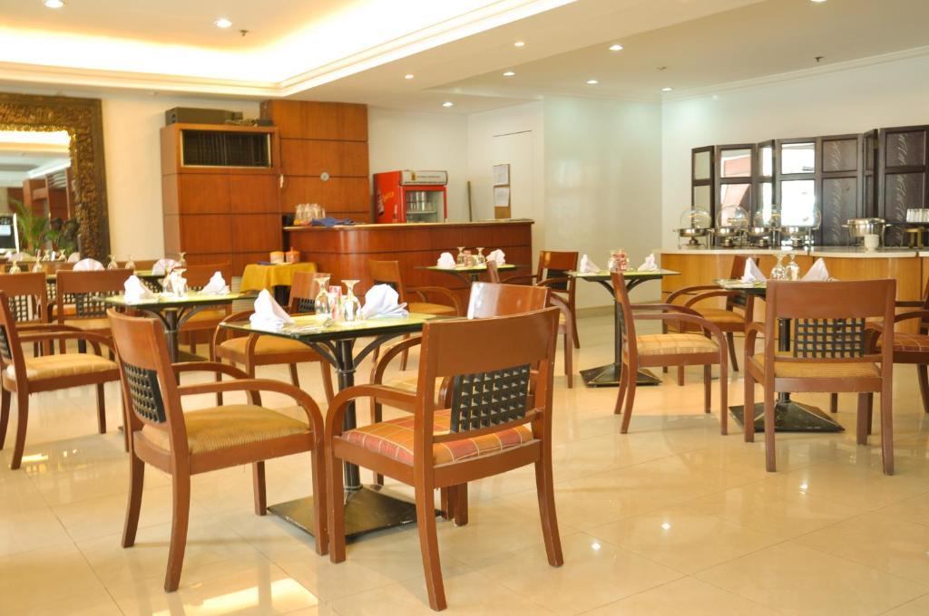 Richville Hotel Mandaluyong Eksteriør bilde